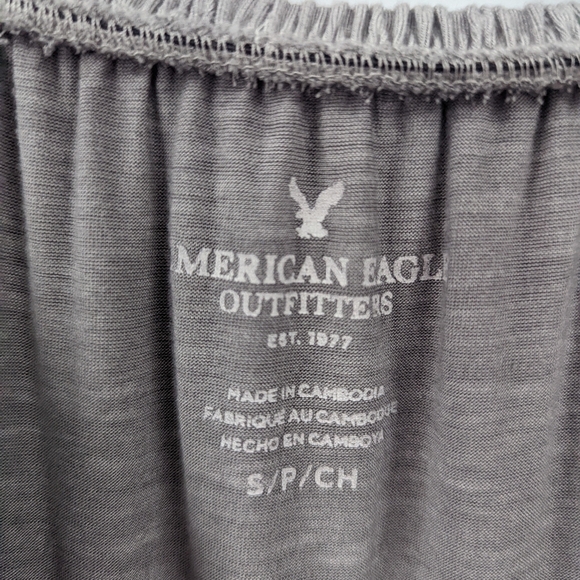 AMERICAN EAGLE Off the Shoulder Ruffle 3/4 Top - Picture 3 of 5